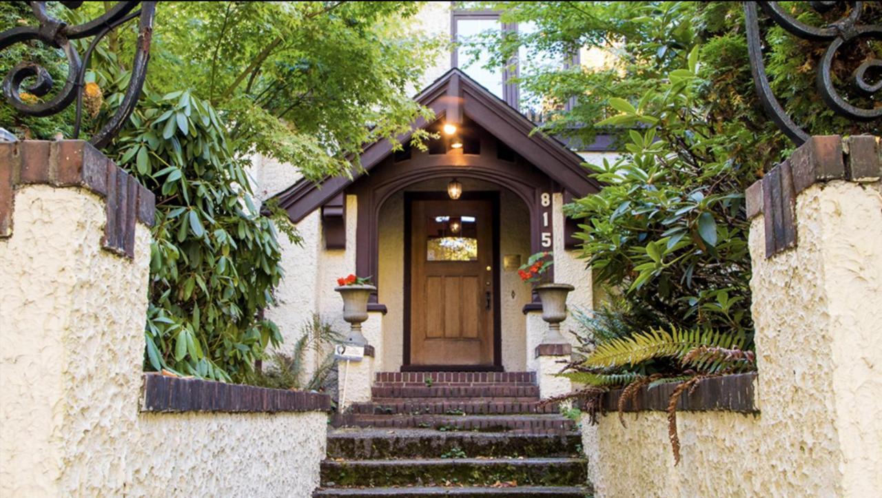 시애틀 Cecil Bacon Manor B&B 외부 사진