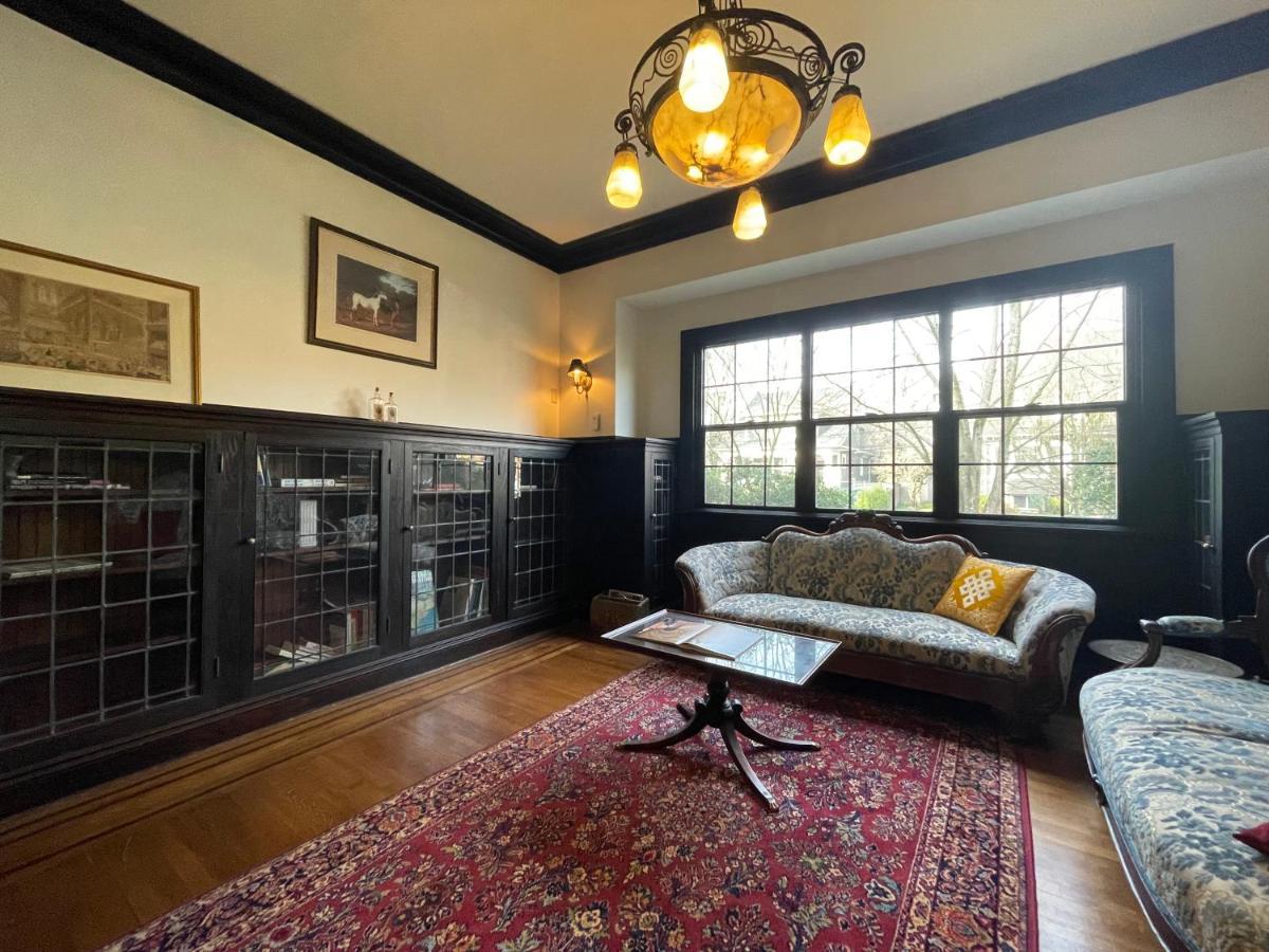 시애틀 Cecil Bacon Manor B&B 외부 사진