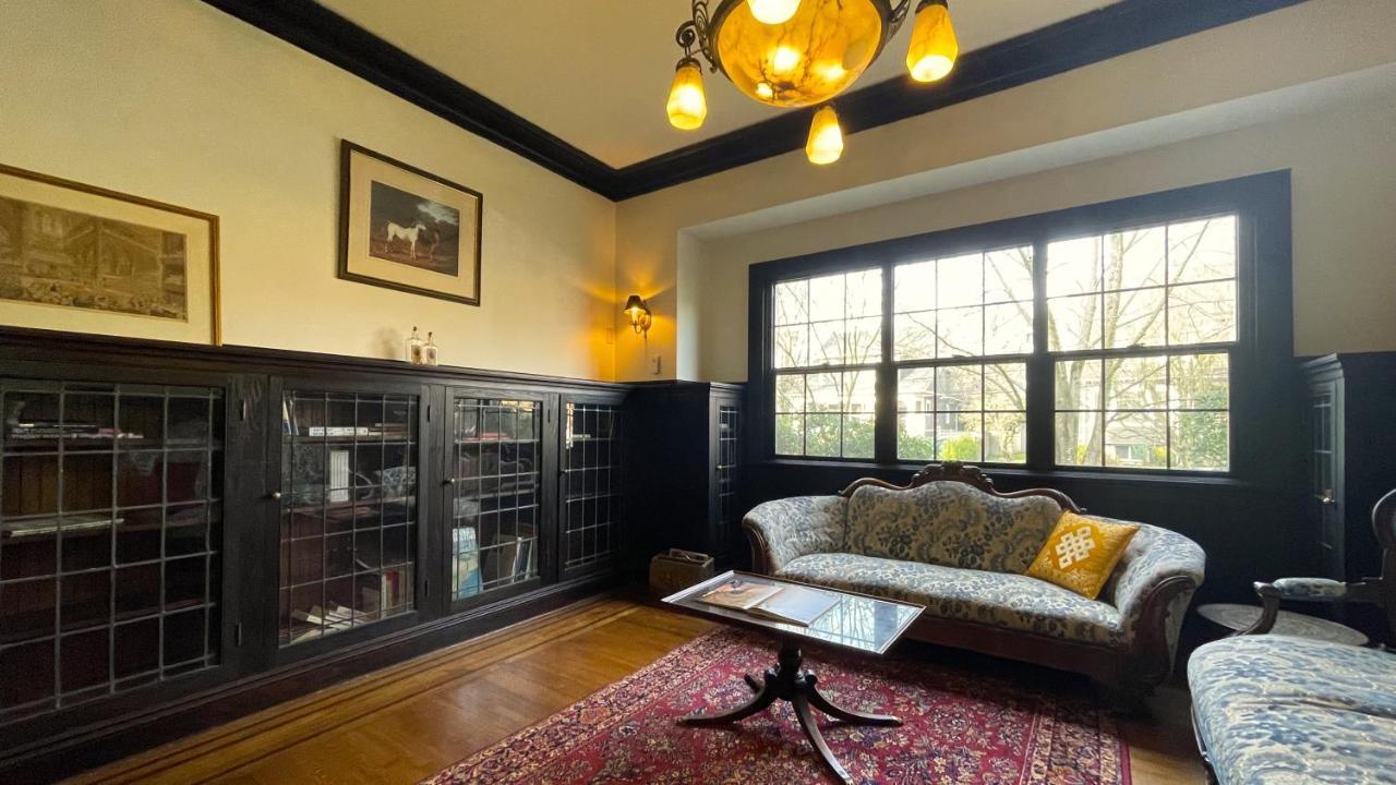 시애틀 Cecil Bacon Manor B&B 외부 사진