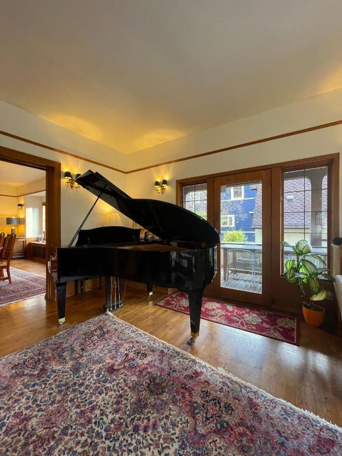 시애틀 Cecil Bacon Manor B&B 외부 사진