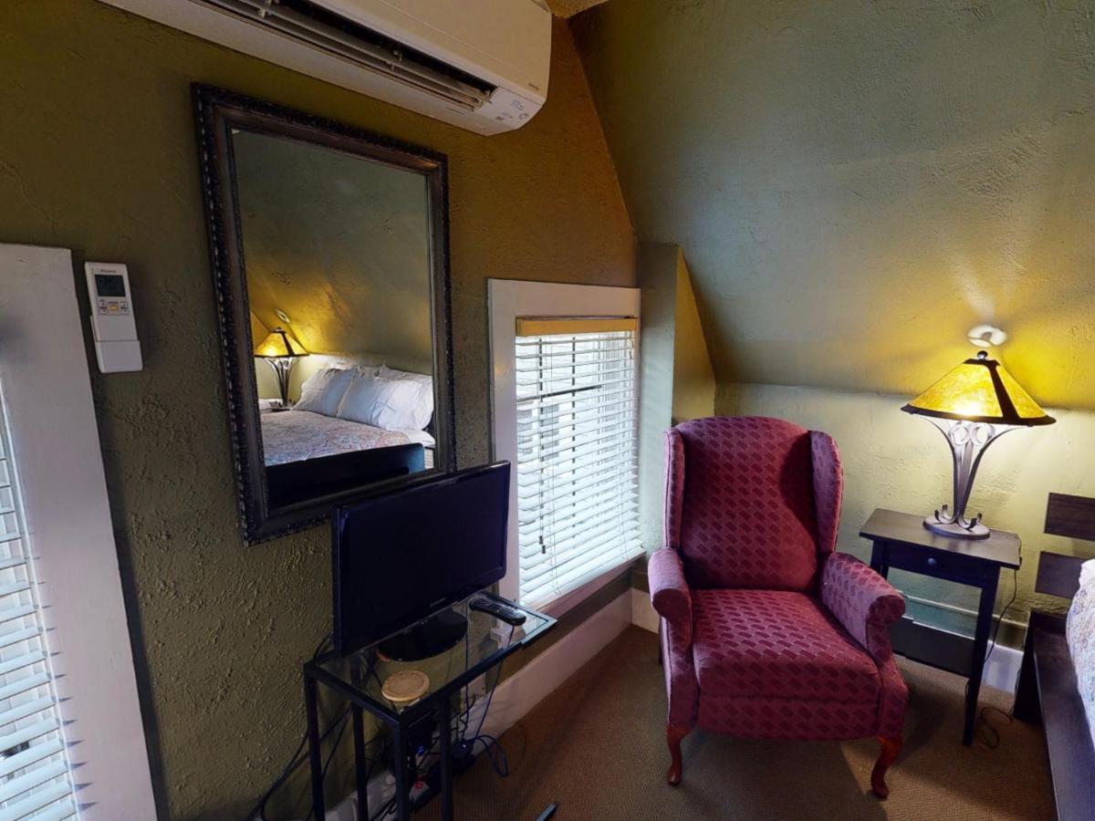 시애틀 Cecil Bacon Manor B&B 외부 사진